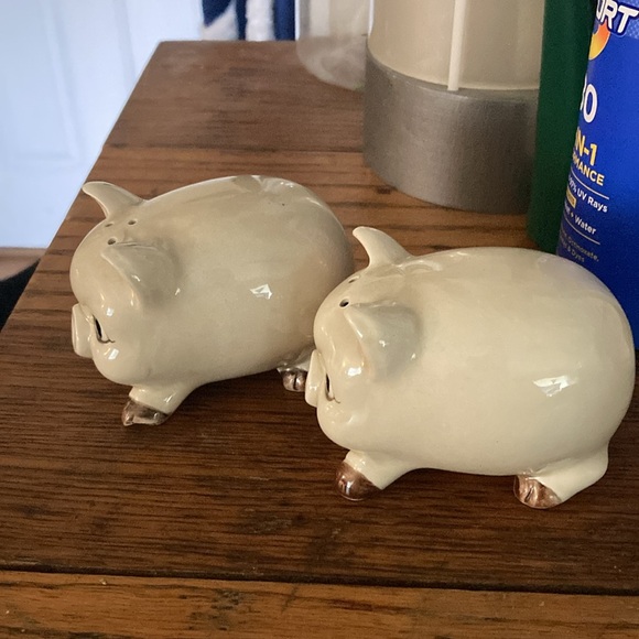 Vintage pig salt and pepper set - Picture 2 of 4